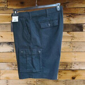 Lee Men's West Cargo Short with Comfort Stretch Below Knee Black Size 46